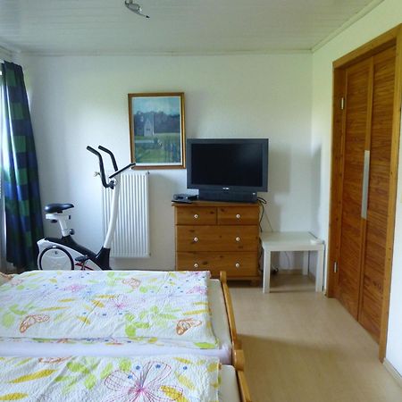 Ferienwohnung Stoeterau - Ebenerdige Fewo Mit Sonnenterrasse Erfde Bagian luar foto