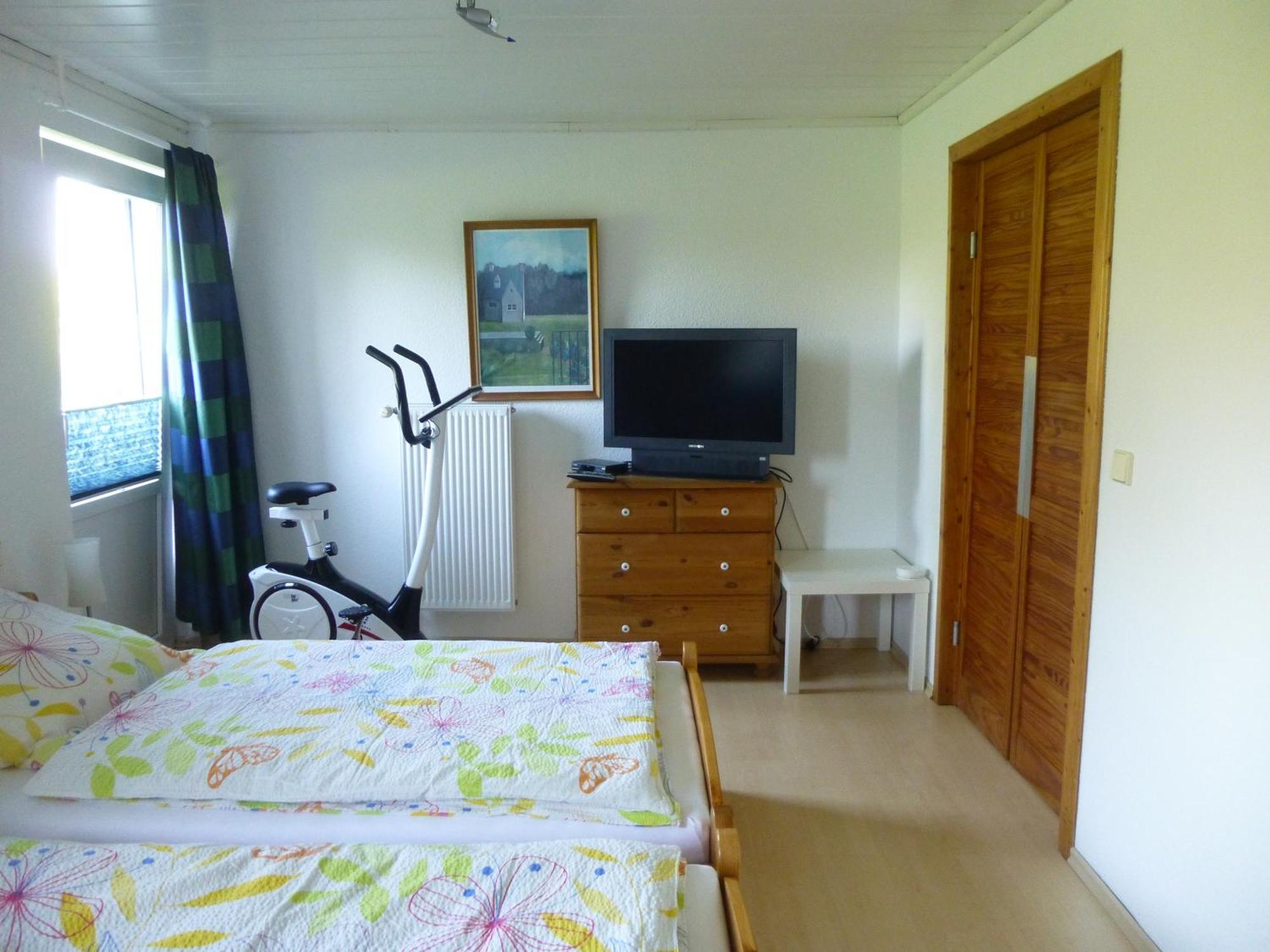 Ferienwohnung Stoeterau - Ebenerdige Fewo Mit Sonnenterrasse Erfde Bagian luar foto