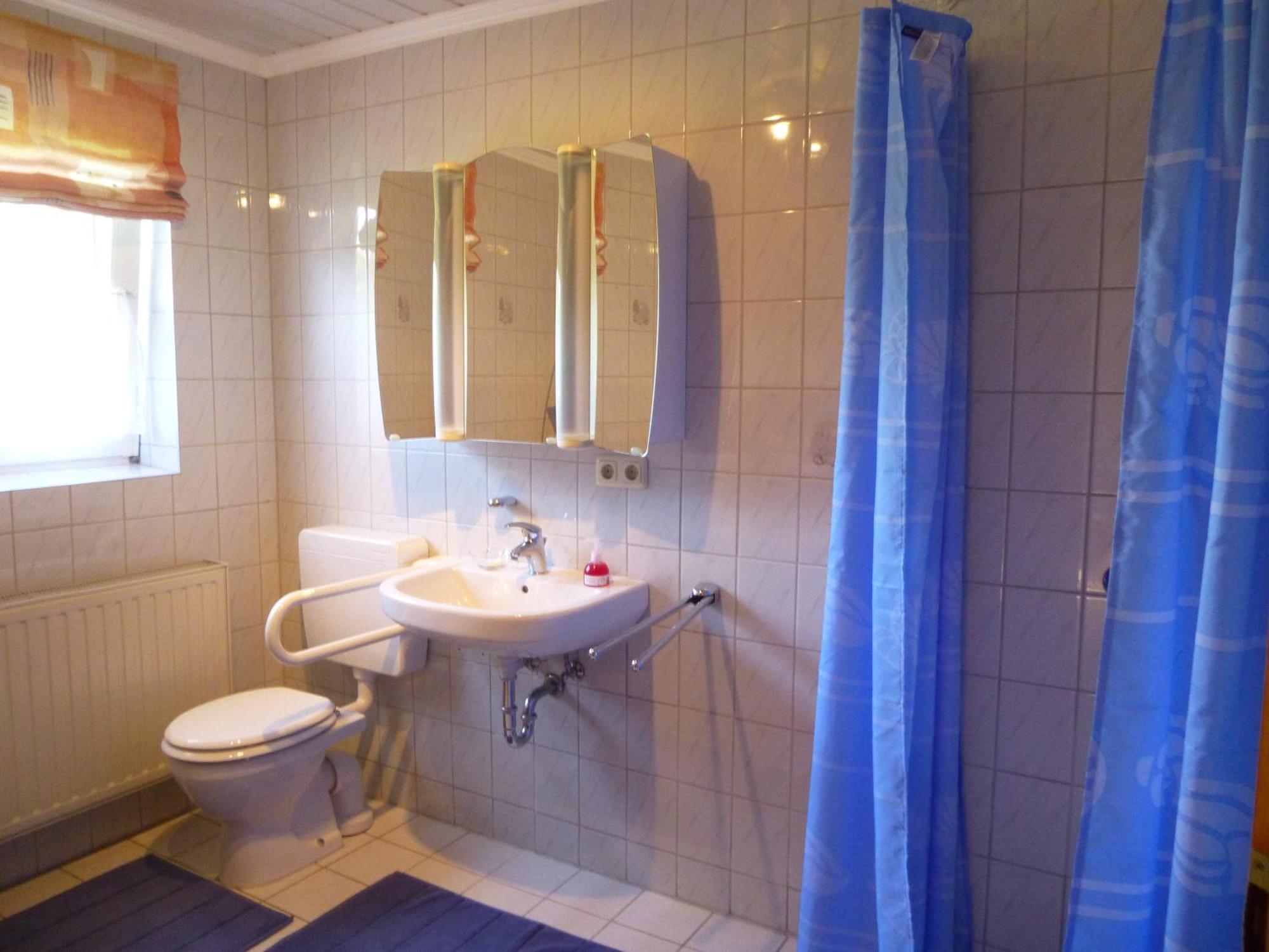 Ferienwohnung Stoeterau - Ebenerdige Fewo Mit Sonnenterrasse Erfde Bagian luar foto